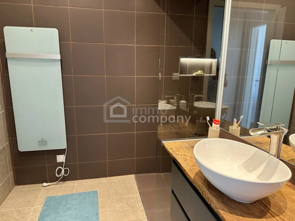 Exklusive Singlewohnung mit Garten – top saniert, komplett eingerichtet & nur 30 Minuten nach Wien - Bild