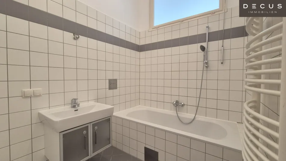 | UNBEFRISTET VERMIETET | ALTBAU | TOP LAGE | - Bild