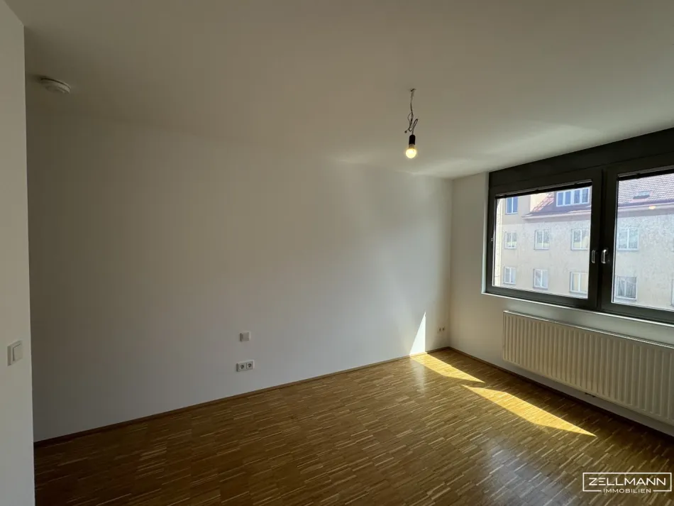 Sehr gepflegte 2 Zimmer Wohnung in zentraler Lage | ZELLMANN IMMOBILIEN - Bild