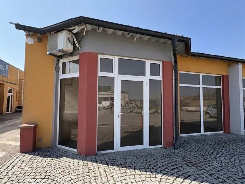 PROVISIONSFREI!!! Sehr schöne, sonnige Halle, Lager, Werkstatt mitten in Areal200 in Sollenau SR3 - Titelbild