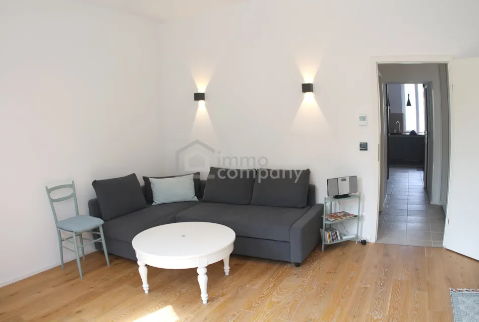 Exklusive Singlewohnung mit Garten – top saniert, komplett eingerichtet & nur 30 Minuten nach Wien - Bild