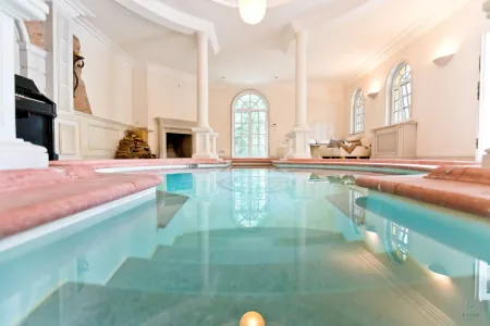 Poolhaus