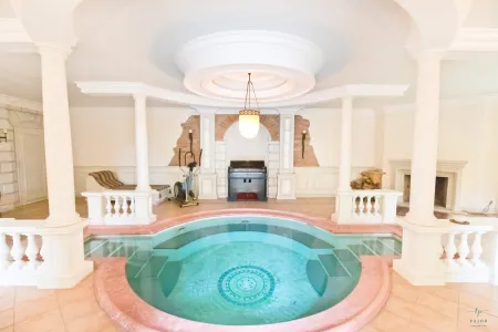 Poolhaus