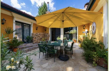Terrasse möbliert