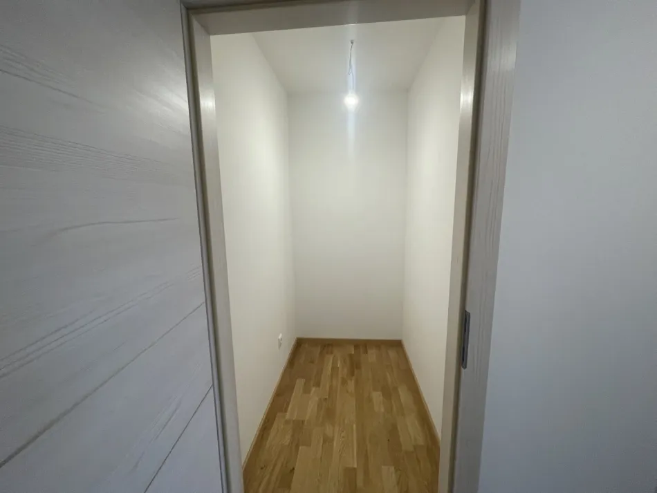 Großzügige Wohnung mit 99,36 m², 12 m² Loggia - Bild