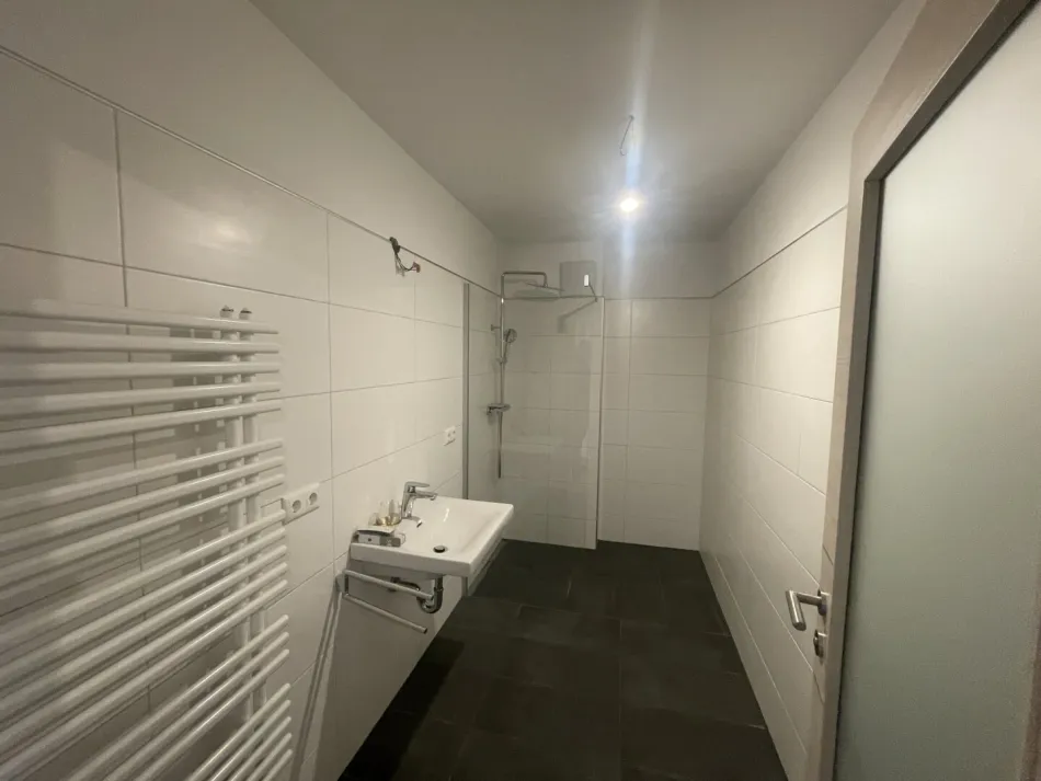 Großzügige Wohnung mit 99,36 m², 12 m² Loggia - Bild
