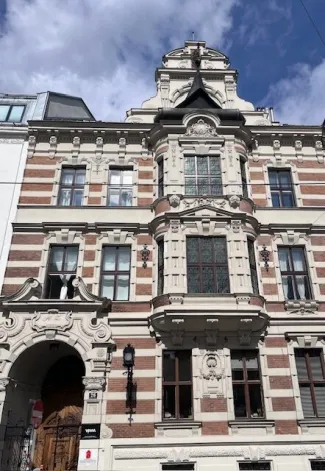 Erstbezug am Margaretenplatz: unbefristetes, erstklassig saniertes Büro in repräsentativem Altbau - Titelbild