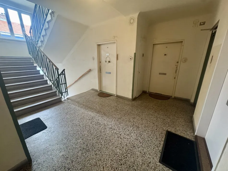 TOP 3-Zi-WOHNUNG mit LOGGIA, U-BAHN-NÄHE und EINBAUKÜCHE in 1100 Wien um 249.000€! - Bild