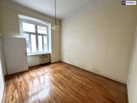 Altbaujuwel im Innenhof – Sanierungsbedürftige Wohnung in Hofruhelage!