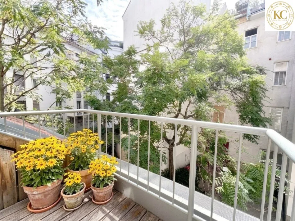 Refugium für Individualisten mit Terrasse - Bild