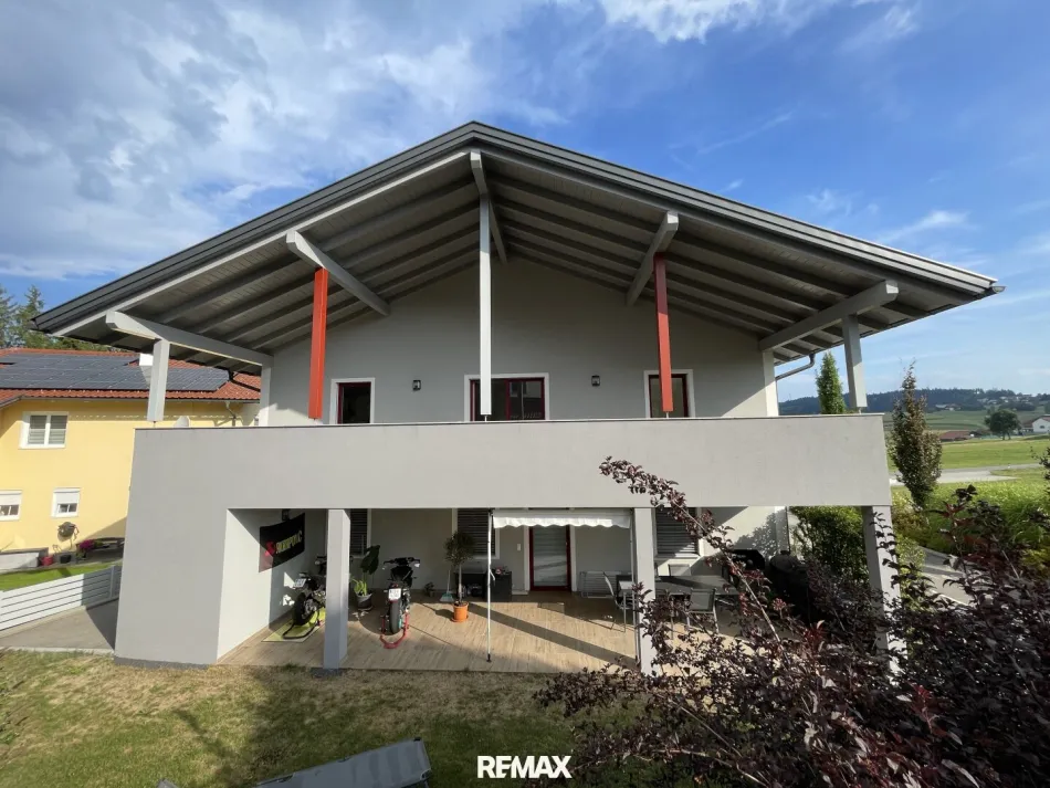 Mehrfamilienhaus mit Garage/Lager/Büro - Dorfwidmung - Titelbild