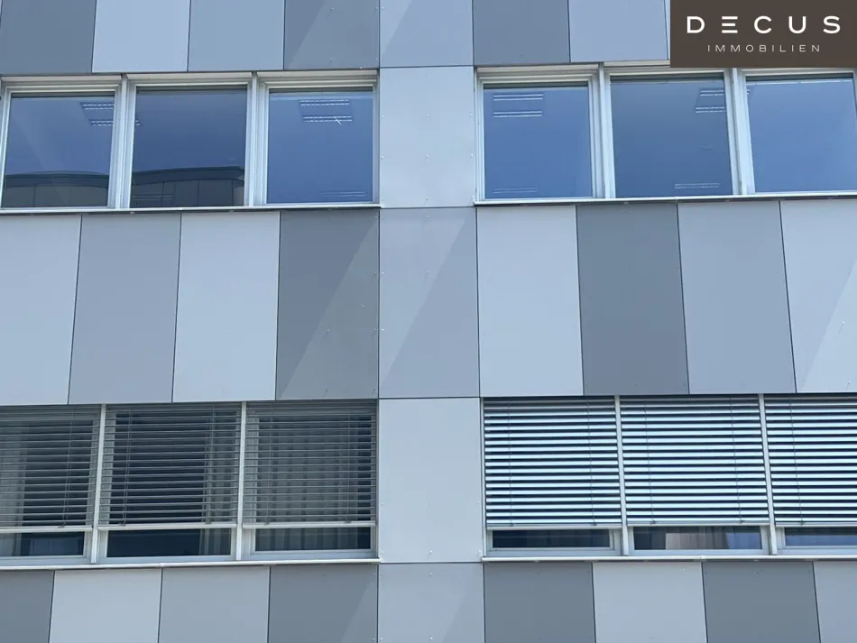 Attraktive Büroflächen in toller Lage mit sehr großzügigen Raumhöhen nahe der Donau in LINZ - Bild