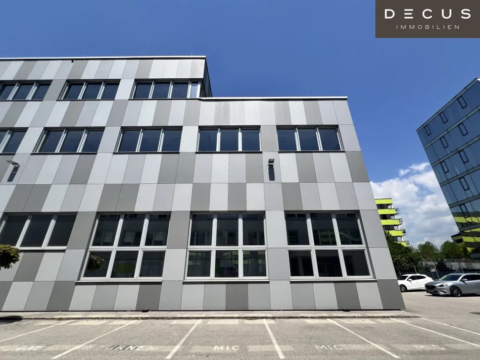 Attraktive Büroflächen in toller Lage mit sehr großzügigen Raumhöhen nahe der Donau in LINZ - Titelbild