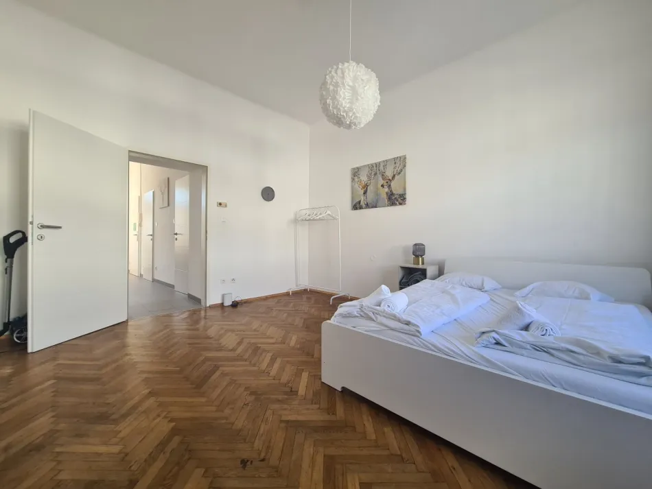 Nähe Matzleinsdorfer Platz | 3.Liftstock | Quellenstraße - Bild
