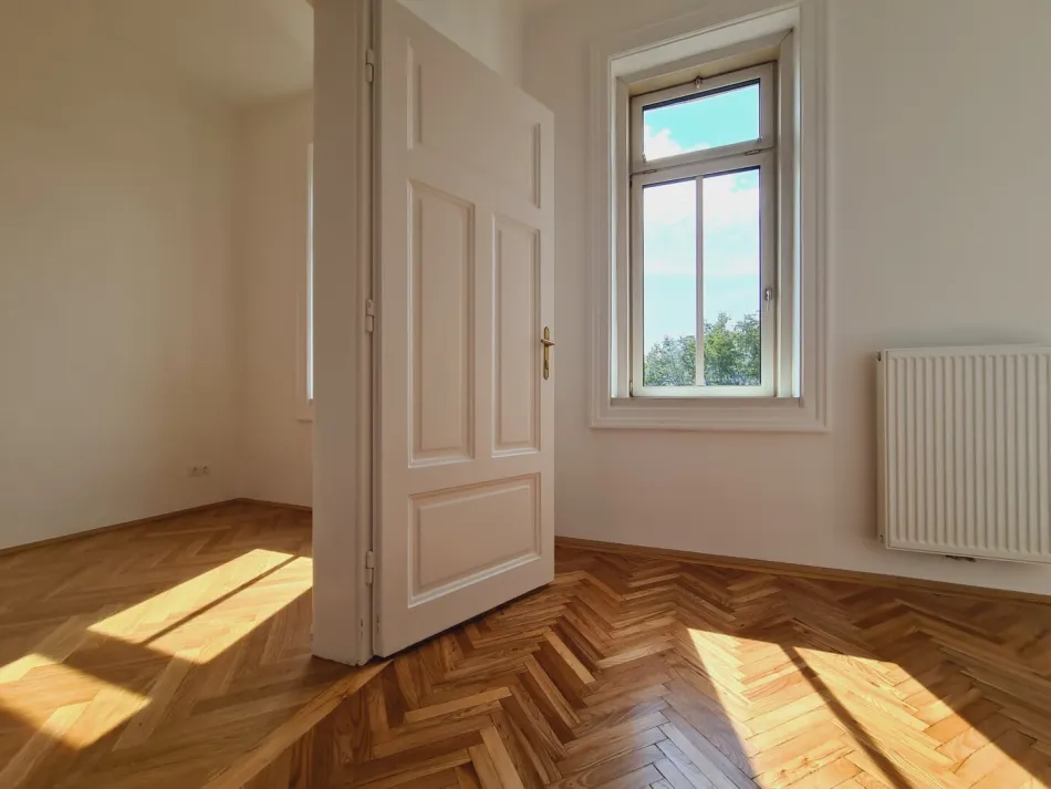 Sonnentraum Balkon-Altbau nach Ihren Wünschen - Bild