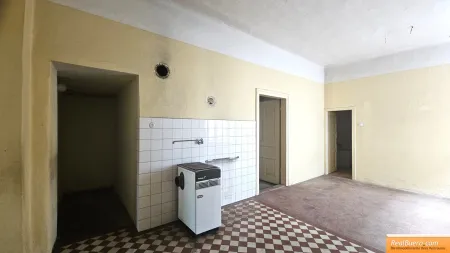 Erdgeschoß Raum 3 im damaligen Gewerbebereich