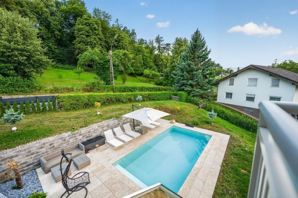 Exklusive Einfamilienvilla in Waltendorf – stilvoll saniert mit Pool, Panoramablick & großzügigem Grundstück - Bild