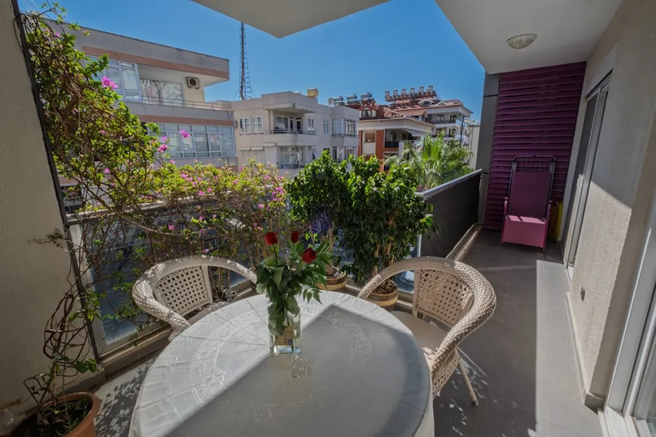Moderne, möblierte 1+1-Wohnung in Antalya – nur ca. 1 km vom Meer entfernt - Bild