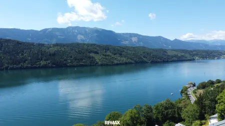 See- und Bergpanorama