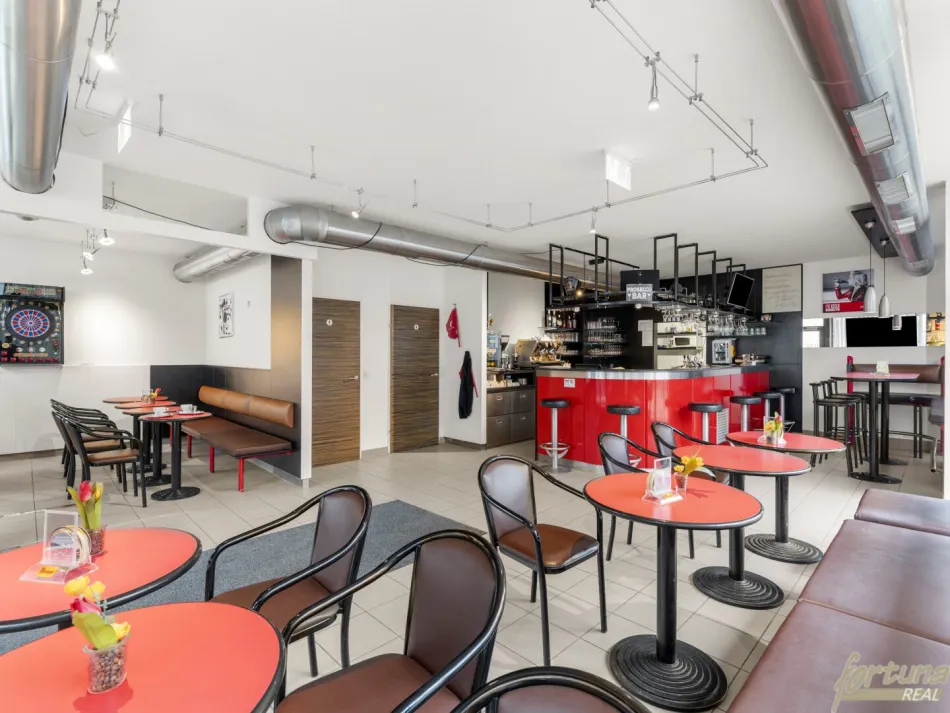 GESCHÄFTSLOKAL IM EIGENTUM - ETABLIERTES CAFÉ ODER RAUM FÜR IHRE EIGENE GESCHÄFTSIDEE IN 1220 WIEN - Bild