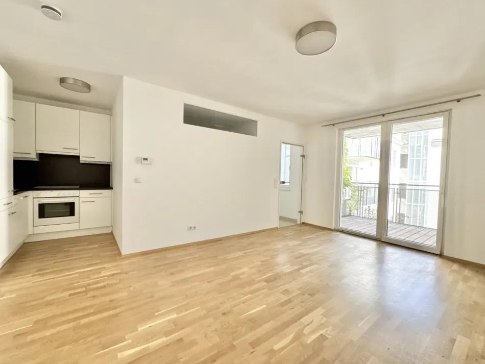 PROVISIONSFREI - RUHIGE 2 ZIMMER + GROSSER BALKON - Titelbild