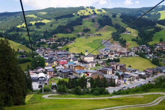 Ihr Grundstück in Saalbach! Wohnen, wo andere Urlaub machen - Ski-in/Ski-out mit Hauptwohnsitz - Titelbild