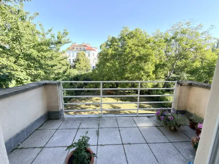 Ihre Terrasse mit Blick auf den Gemeinschaftsgarten