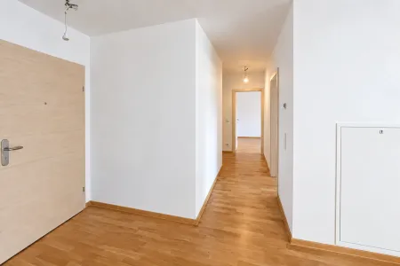 Großzügige Wohnung mit 86,57 m², 12 m² Loggia & 60 m² Terrasse