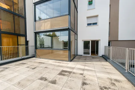 Großzügige Wohnung mit 86,57 m², 12 m² Loggia & 60 m² Terrasse