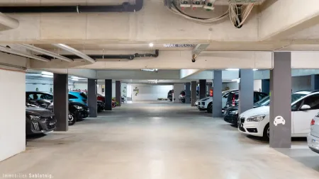 HELLE TIEFGARAGE