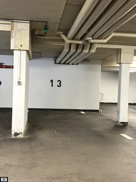 PKW Tiefgaragenstellplatz (480x260x195cm)