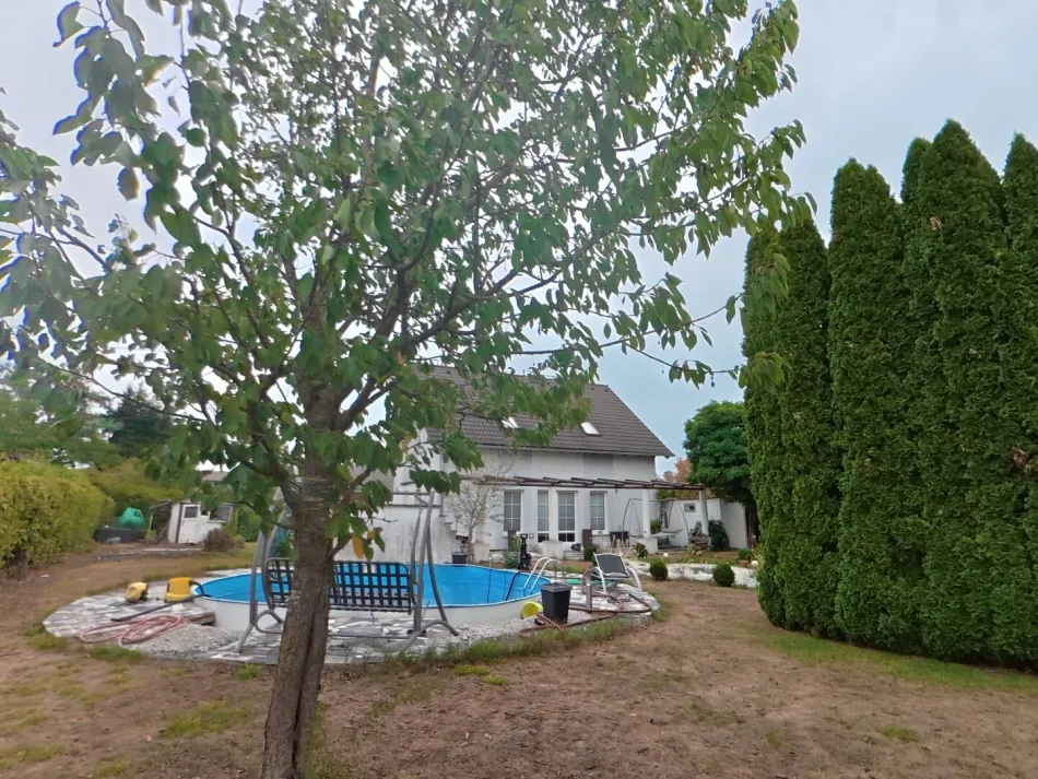 Charmantes 4-Zimmer-Einfamilienhaus in Neuzeug mit 2 Terrassen und 3 Stellplätzen! - Bild