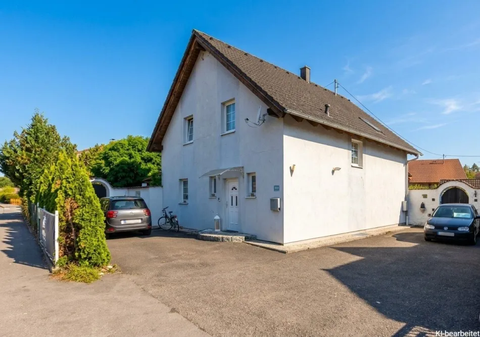 Charmantes 4-Zimmer-Einfamilienhaus in Neuzeug mit 2 Terrassen und 3 Stellplätzen! - Titelbild