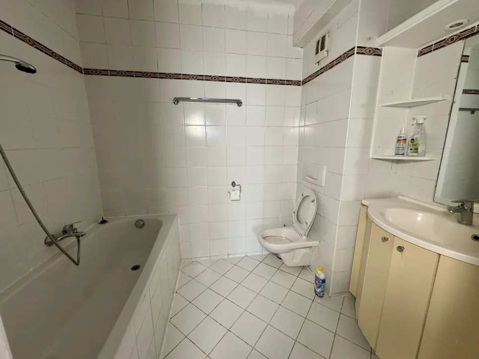 TOP 3-Zi-WOHNUNG mit LOGGIA, U-BAHN-NÄHE und EINBAUKÜCHE in 1100 Wien um 249.000€! - Bild