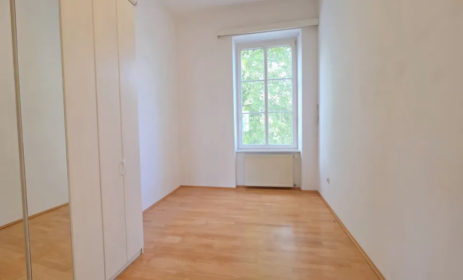 Stilvoll wohnen in Baden – charmante Eigentumswohnung im historischen Altbau - Bild