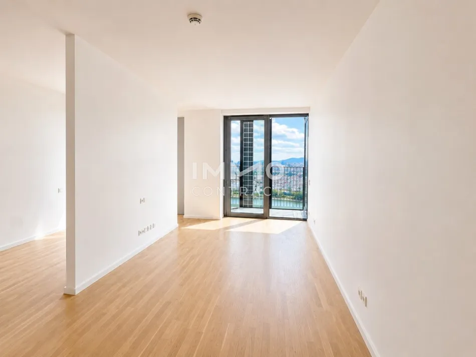 Neu - Zwischen Prater und Stephansdom: DC2 Tower - 39. Etage Erstbezug - Titelbild