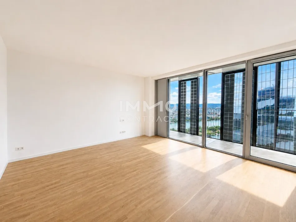 DC2 Tower: Jeden Tag Sonnenuntergang - Erstbezug 39. Etage - Titelbild