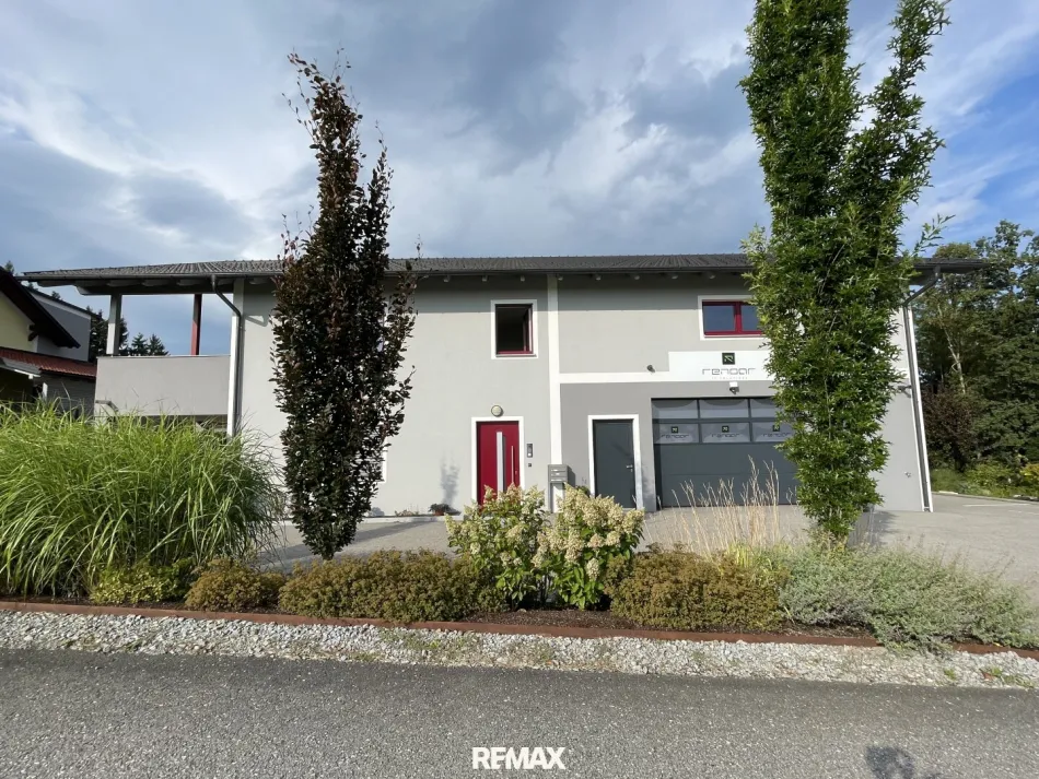 Mehrparteienhaus mit Garage/Lager/Büro - Dorfwidmung - Titelbild