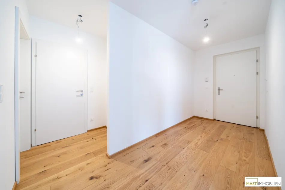 Sofort beziehbar! 3-Zimmer Wohnung mit Dachgeschosswohnung! - Bild