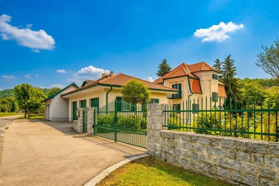 ++ Wo andere Urlaub machen, sind Sie zu Hause ++ Außergewöhnliche Villa mit privatem Flusszugang & Wellnessbereich am Kamp - Bild