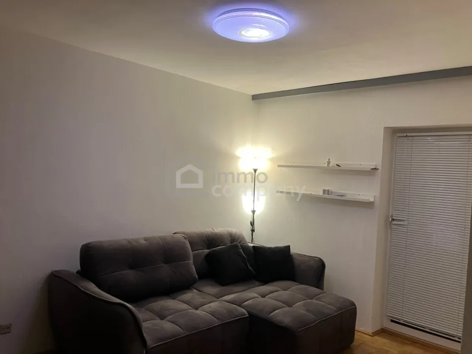 Klein aber oho ! Charmante 2-Zimmer-Wohnung mit Westbalkon & Parkplatz - Bild