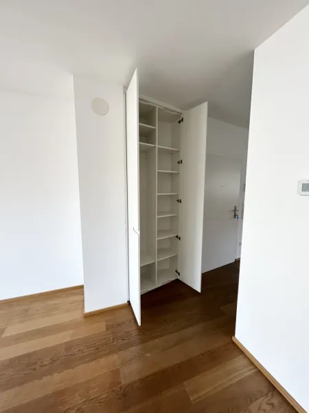 Schränke in der Wohnküche