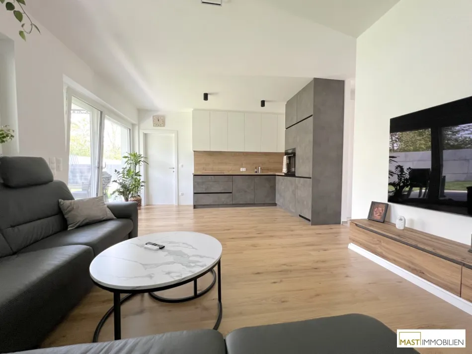 Sehr helle, gut eingeteilte 3-Zimmer-Wohnung mit Terrasse - Titelbild