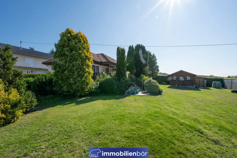 Wohnen im Grünen mit viel Platz und Privatsphäre – Bungalow in Mittergallsbach - Titelbild