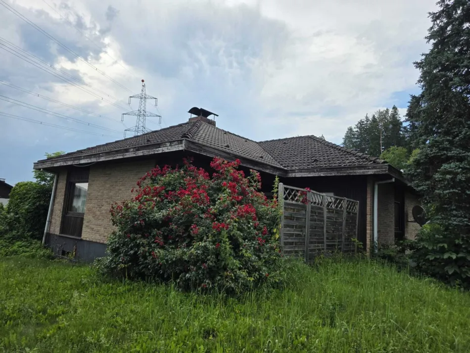 Charmantes Einfamilienhaus mit 4 Zimmern, Terrasse und Garage in Klagenfurt am Wörthersee! - Bild