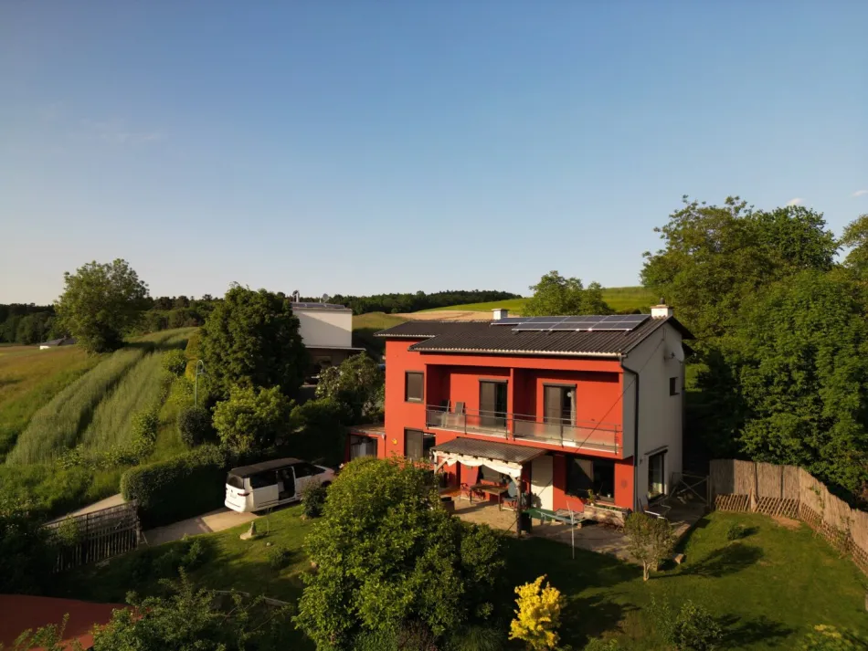 Großzügiges EINFAMILIENHAUS mit Weitblick über die Thermenregion - Bild