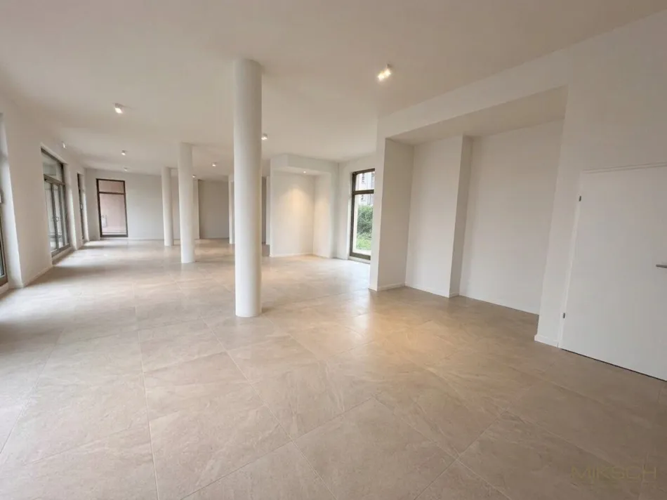 Neues Geschäftslokal I 152m² Nutzfläche I 20,47m² Freifläche I Außenstellplätze I in St. Pölten - Titelbild
