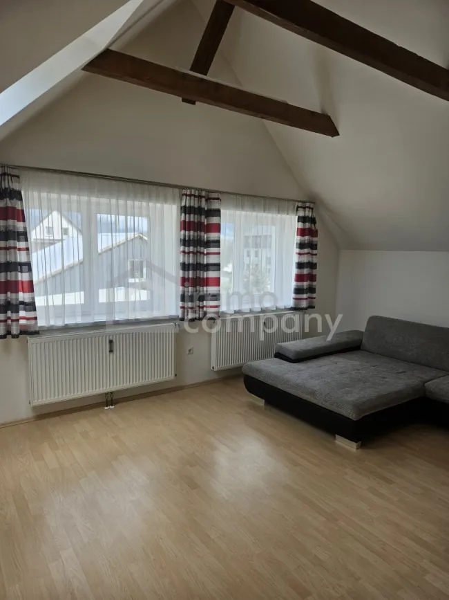 Wohnen mit Bergblick: 81 m² Dachgeschosswohnung in Siedlungslage – noch zweitwohnsitzfähig, in Admont - Bild
