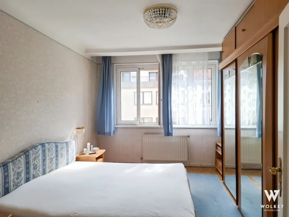 Ruhige Zwei-Zimmer-Wohnung im 5.OG nahe U-Bahn – vollmöbliert & sofort beziehbar - Bild