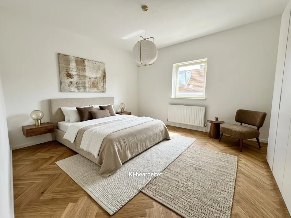 Sanierungsbedürftige 4-Zimmer-Wohnung inkl. Parkplatz - Titelbild